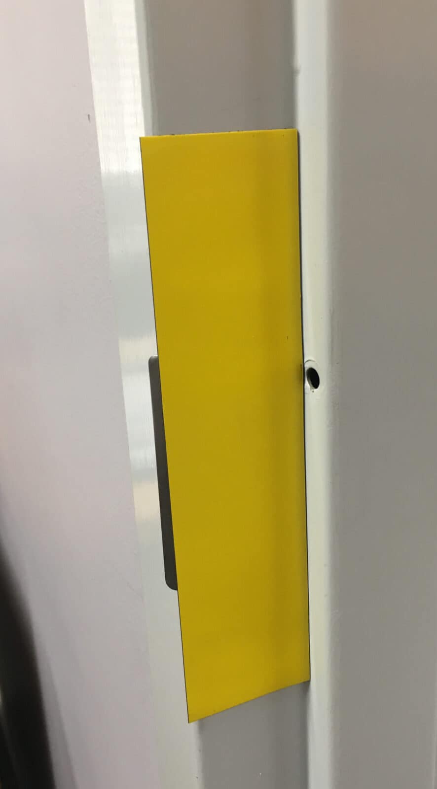 Lockdown Magnetic Strip - Yellow